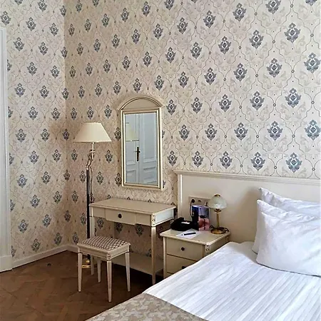 Отель Rott