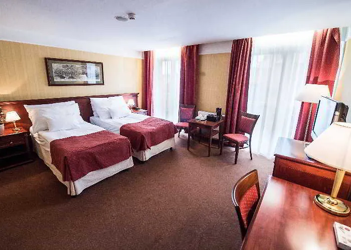 Rott Hotel 4*