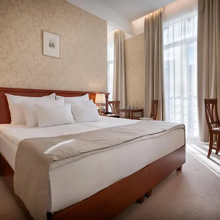 Rott Otel 4*