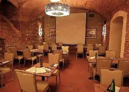 Rott Otel 4*